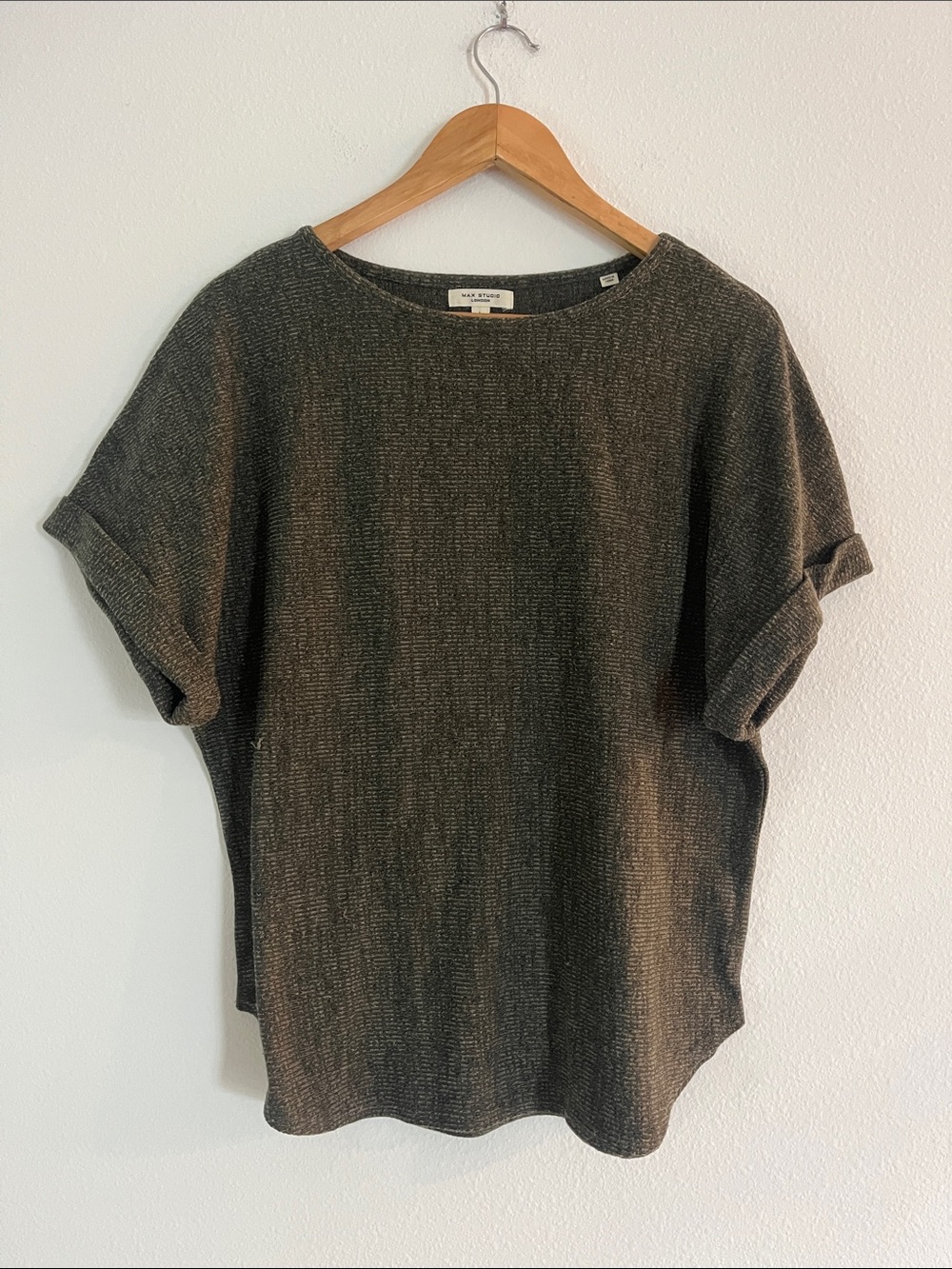 Max Studio Green Knit Short Sleeve Top